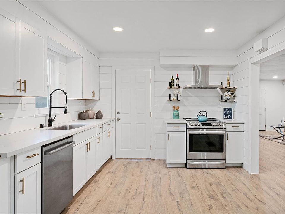 1st image of 5391 Whittier Dr