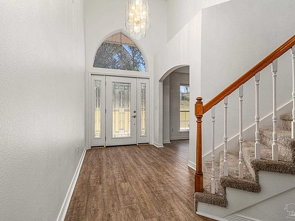 4th image of 4965 Creekside Ln
