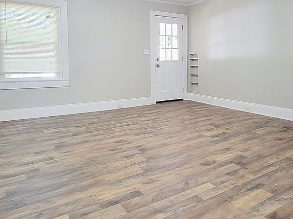 5th image of 1029 Caldwell St