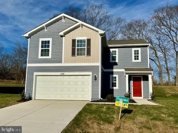 319 Gatehouse Pl, Charles Town, WV 25414