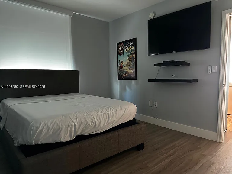 500 Brickell Ave #3307 — Photo 9