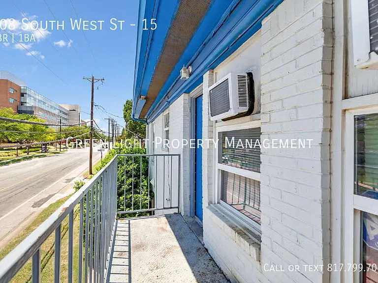 308 S West St #15 — Photo 16