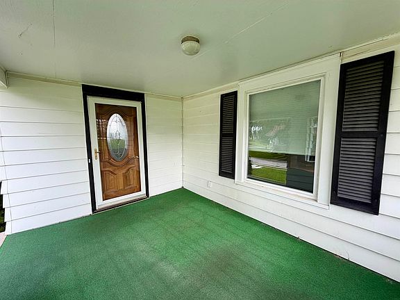 5th image of 15 5th Ave NE