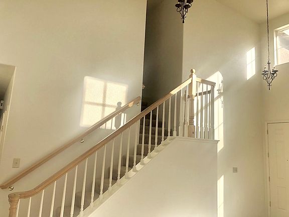 4th image of 2665 Glen Eagles Dr
