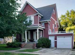 920 E 2nd Ave, Monmouth, IL 61462