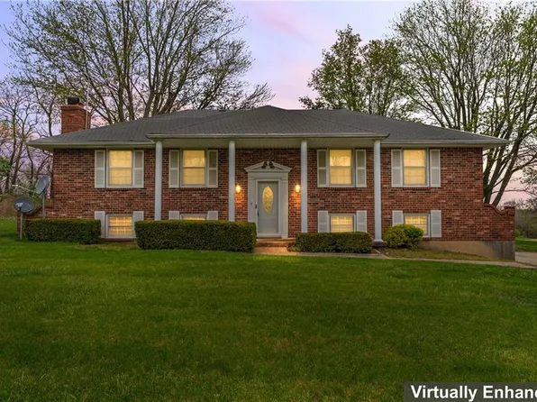 25500 E Cowherd Rd, Lees Summit, MO 64064