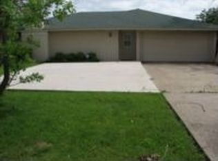 4048 Glenview Dr, Haltom City, TX 76117