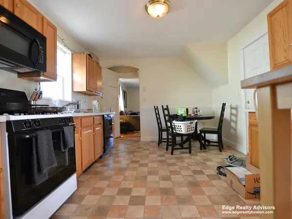 122 Leicester St, Boston, MA 02135