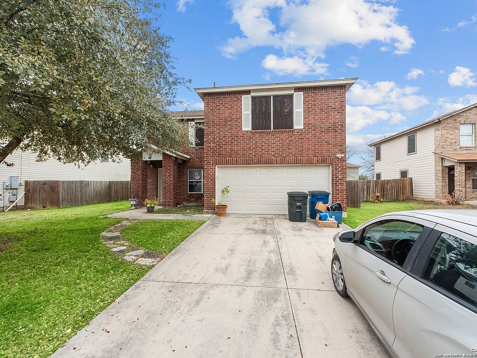 1st image of 361 COPPER BLUFF DR