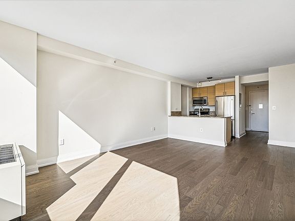 5th image of 125 W 31st St APT 32H