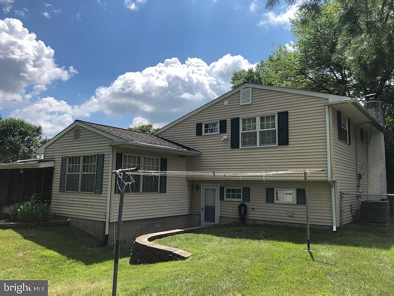 2nd image of 1080 Fitch Pl