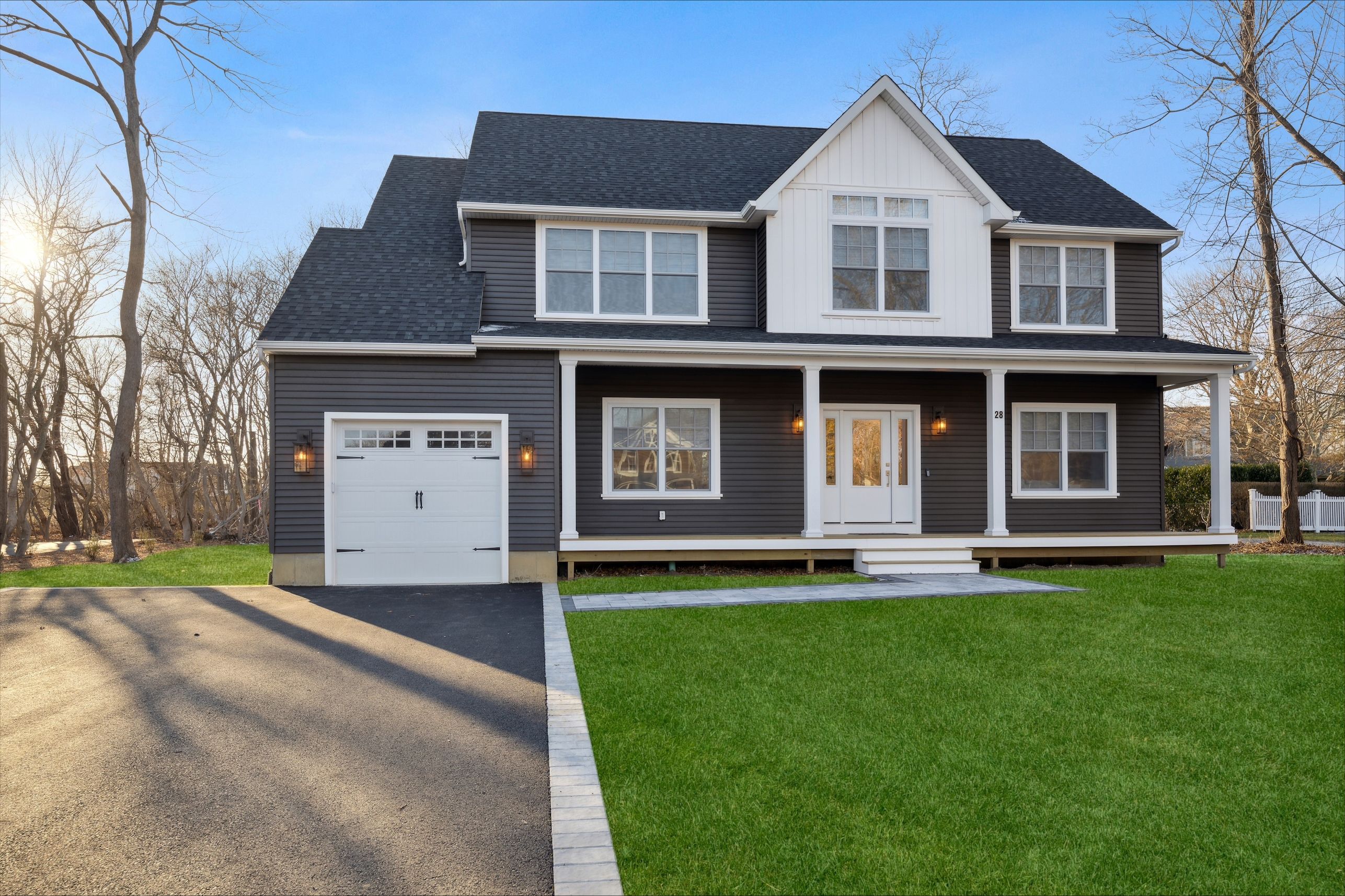 97 South St, Manorville, NY 11949 Out East