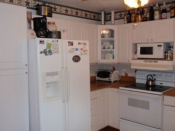 2nd image of 174 Broadway