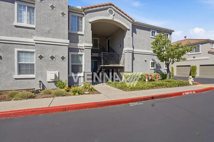 885 Halidon Way #522 — Photo 3