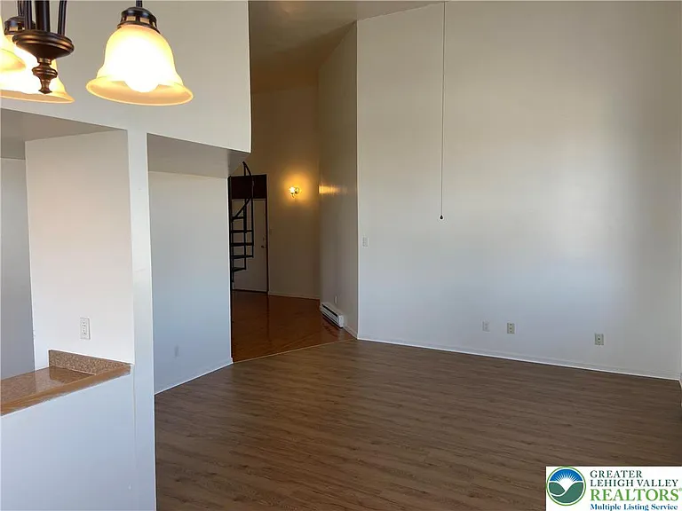 1236 Washington St #305 — Photo 3