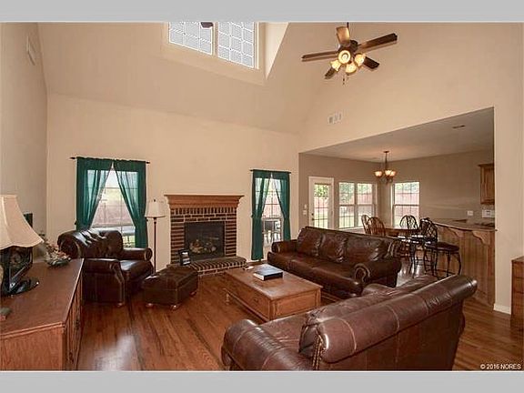 Hardwood Floors!
