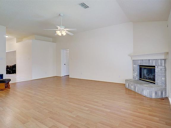 5th image of 8166 Kathleen Dr