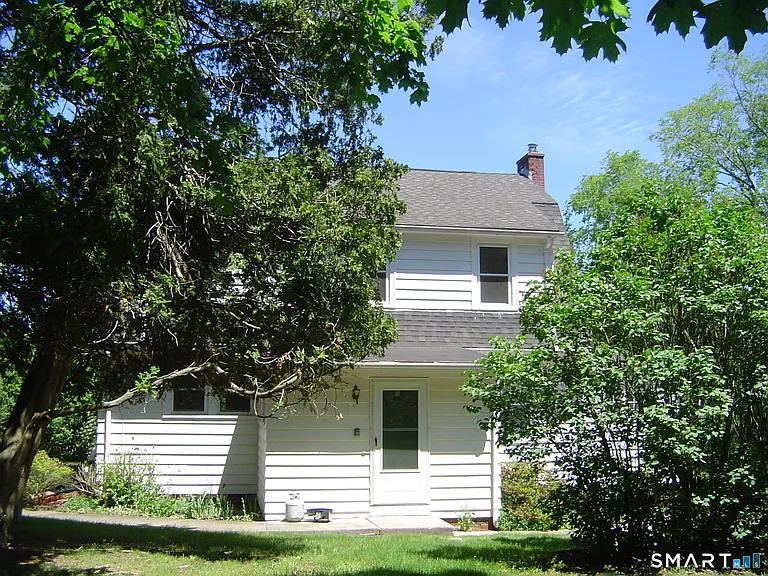 815 E Main St — Photo 35
