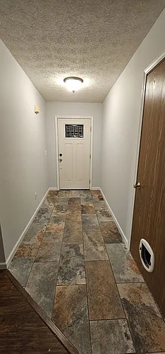 210 Oak St Photo 1
