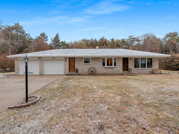 4451 Renier Rd, Green Bay, WI 54311