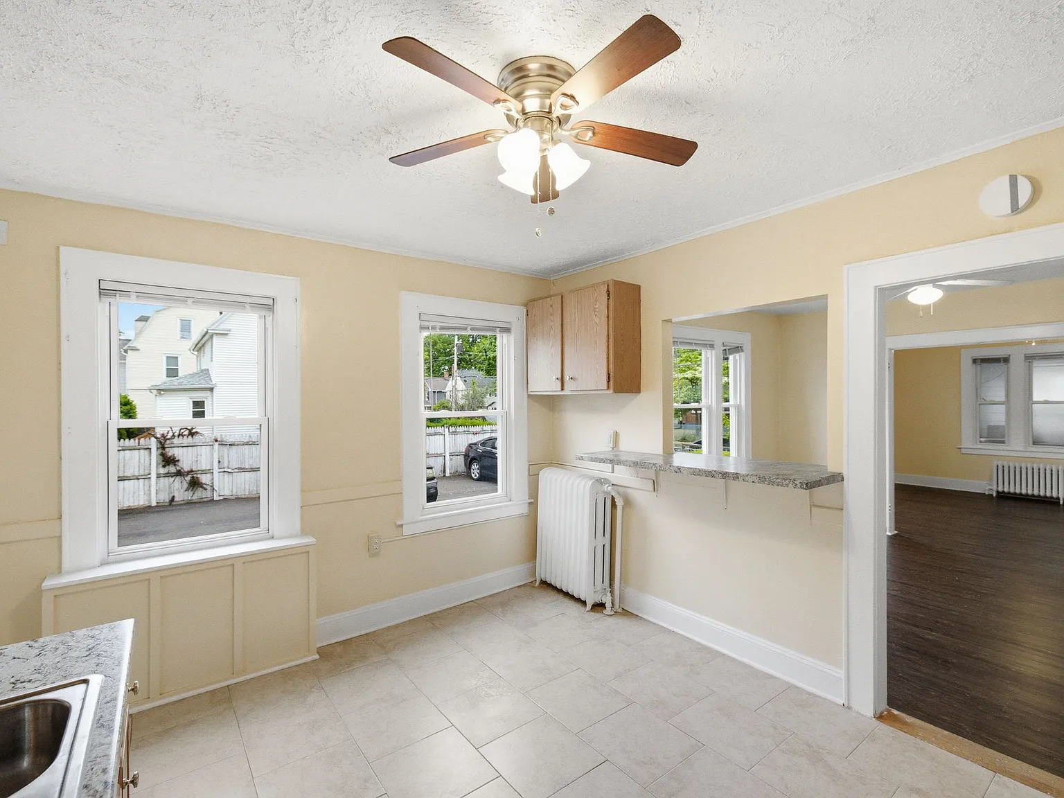 2 bed, 1000 sqft, $1,700 — Photo 3