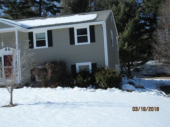 5th image of 135 King James Way