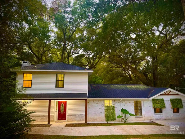1302 Oak St, Daphne, AL 36526