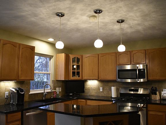 2nd image of 4284 Hughes Ave