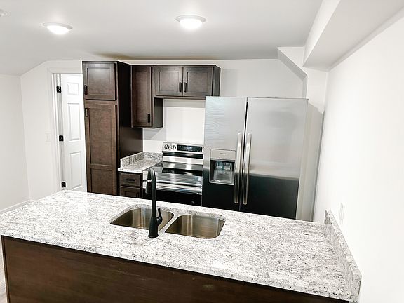 3rd image of 226 Haven Dr SW #1