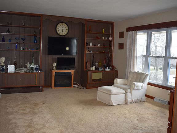 3rd image of 644 N Kennedy Dr