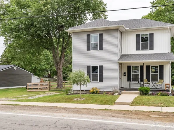 28 W High St, Jeffersonville, OH 43128