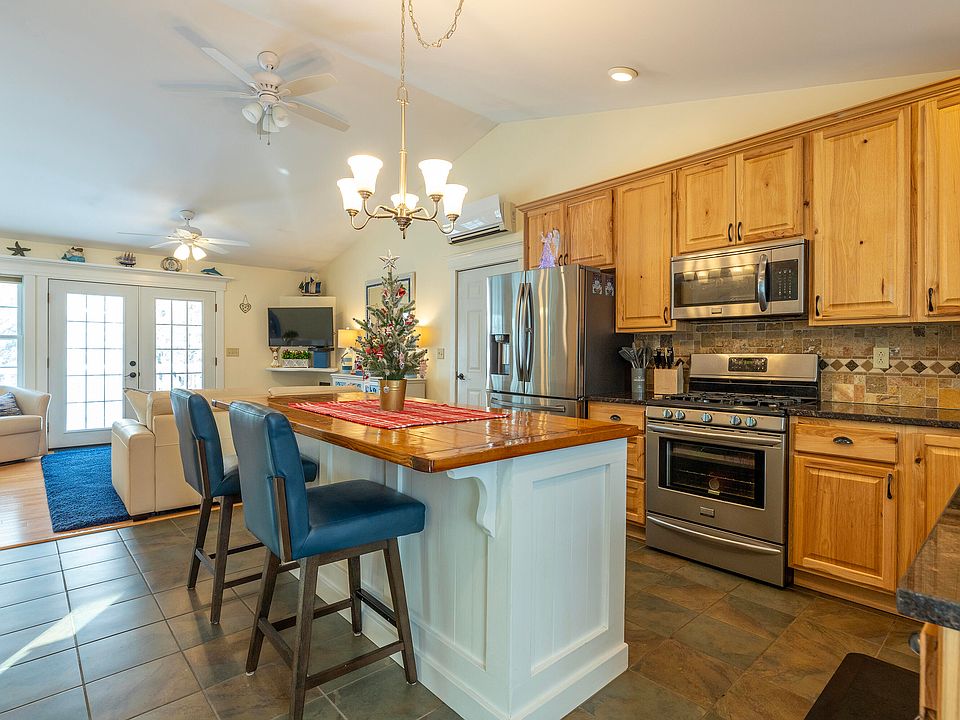 21 Cabana Dr Rockport ME Zillow