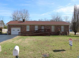 74 3rd Ave W, Grant, AL 35747
