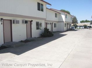 339 SW H St APT E, Madras, OR 97741
