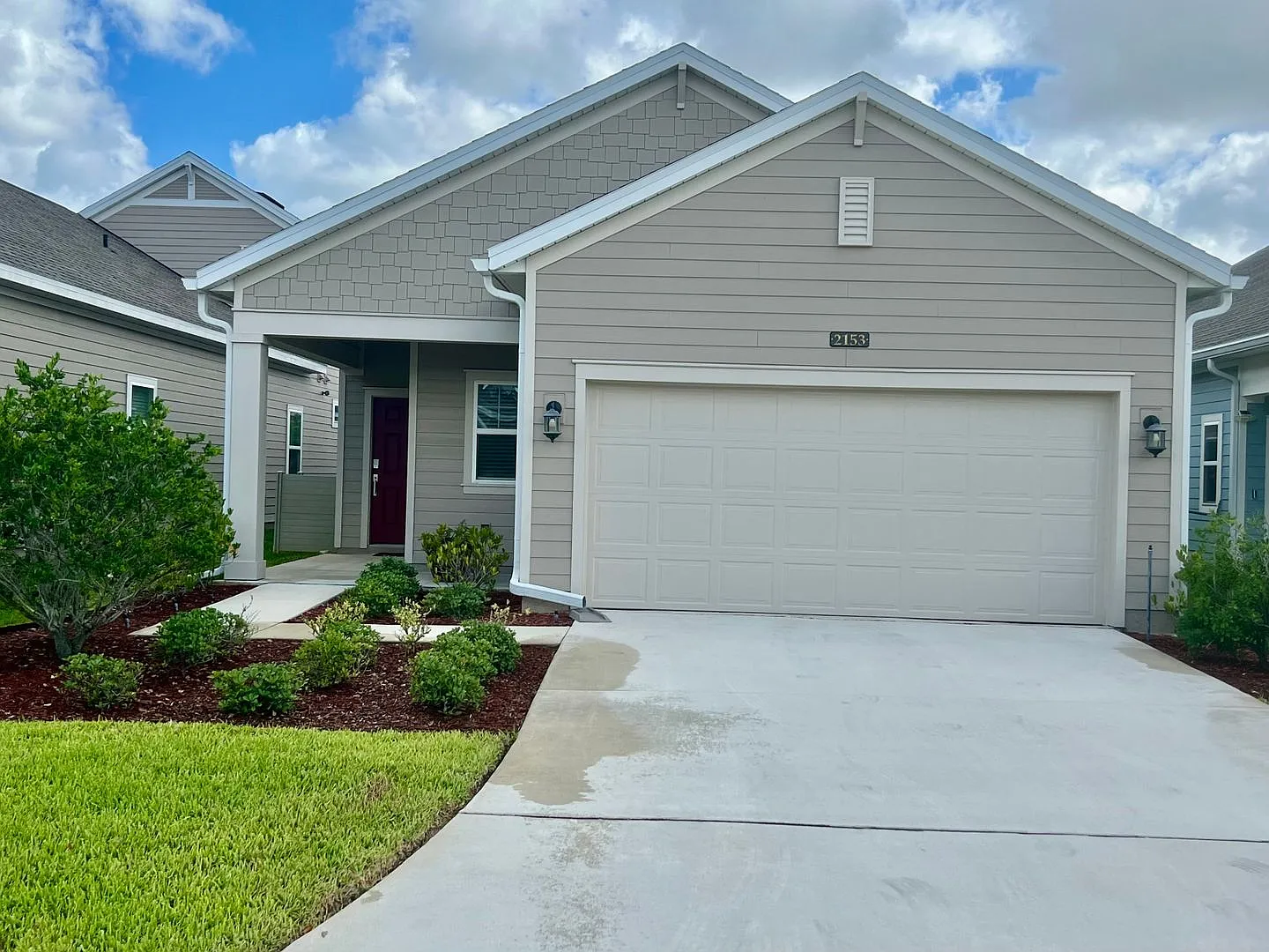 Almost new 3 bed 2.5 bath home — Photo 3