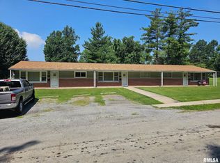 105-109 N Sunny Slope St, West Frankfort, IL