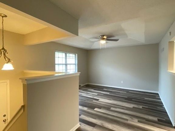 5th image of 101 SE Sandstone Dr
