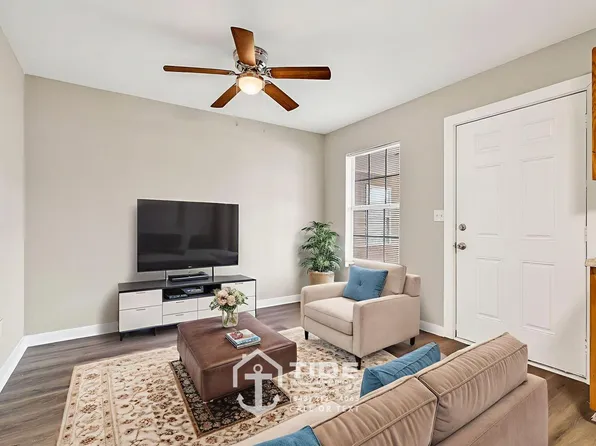 Modern Living at 2220 Van Buren Ave