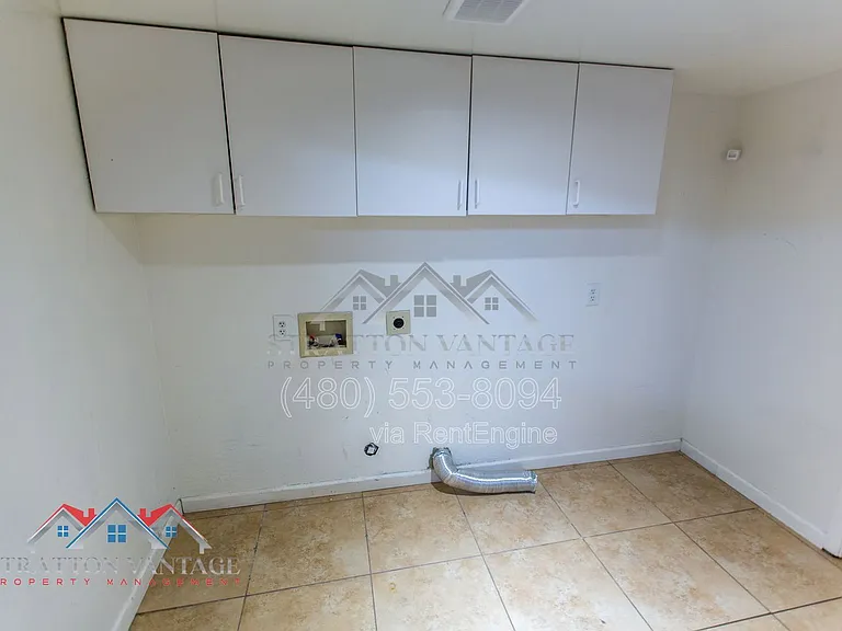 1231 N Layman St — Photo 23