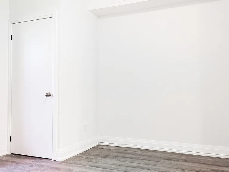 169 Lancaster St W #401 — Photo 12