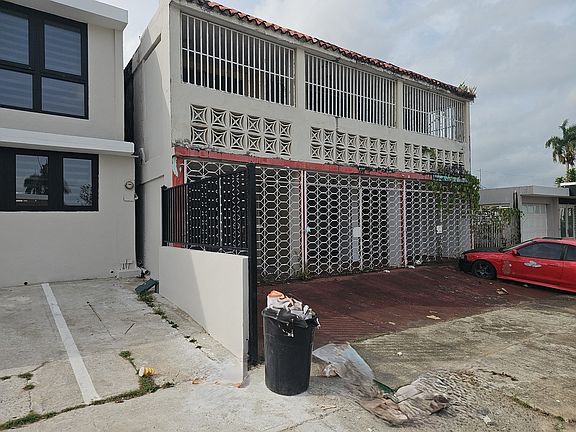 2nd image of 11 Tropical Stmunoz Riv