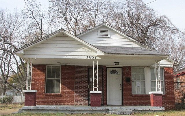 1st image of 1651 Brookins St