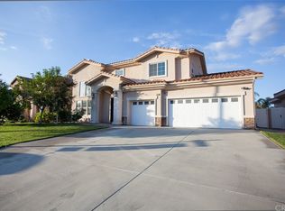 526 W James St, Rialto, CA 92376