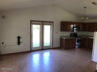 32260 Dogwood Ln, Poplarville, MS 39470
