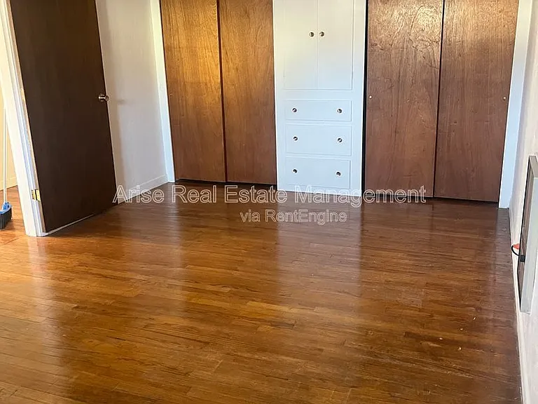 130 SW Canyon Dr #4 — Photo 9