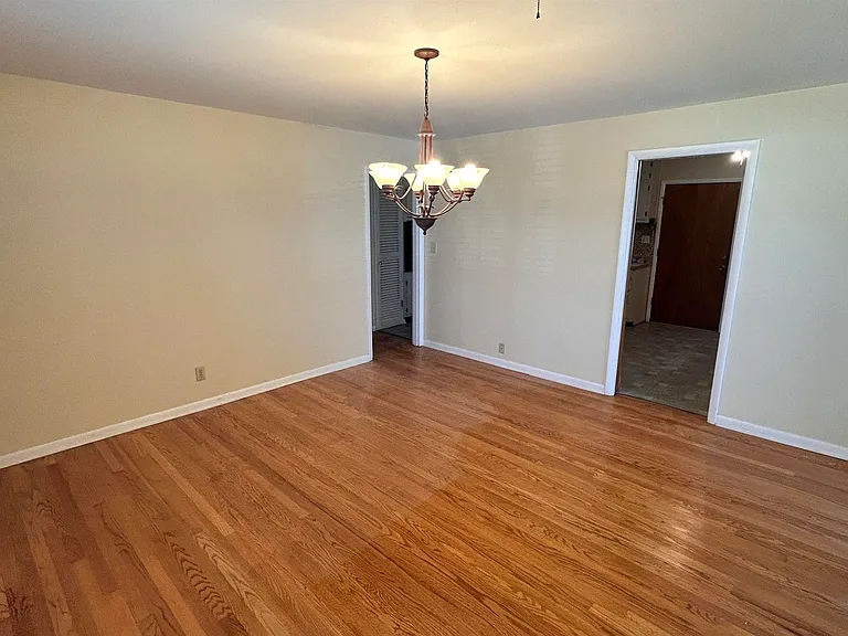 2106 Giles Dr NE — Photo 14