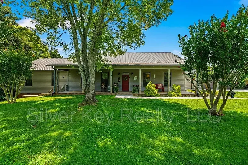 834 Highway 39 E