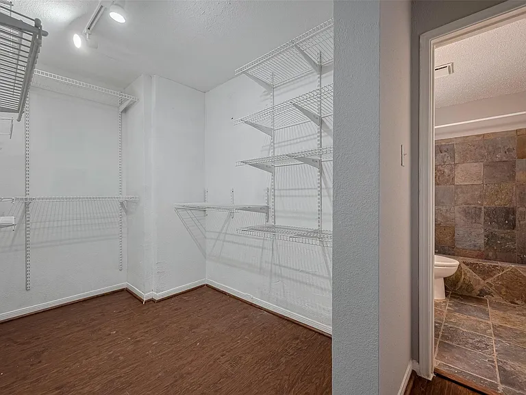 3610 Bee Bayou Ln — Photo 31