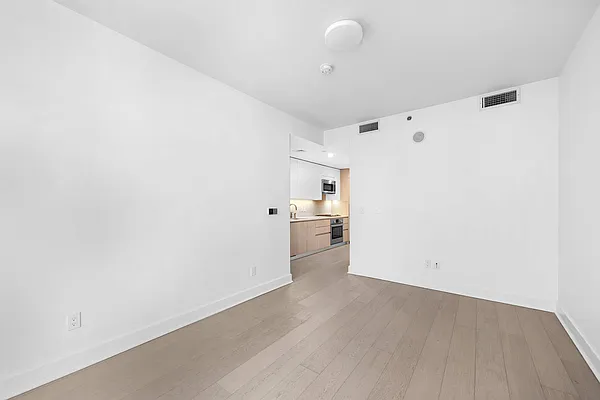 Rented by Compass | media 28