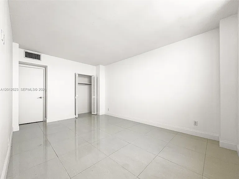 1455 N Treasure Dr #6H — Photo 23
